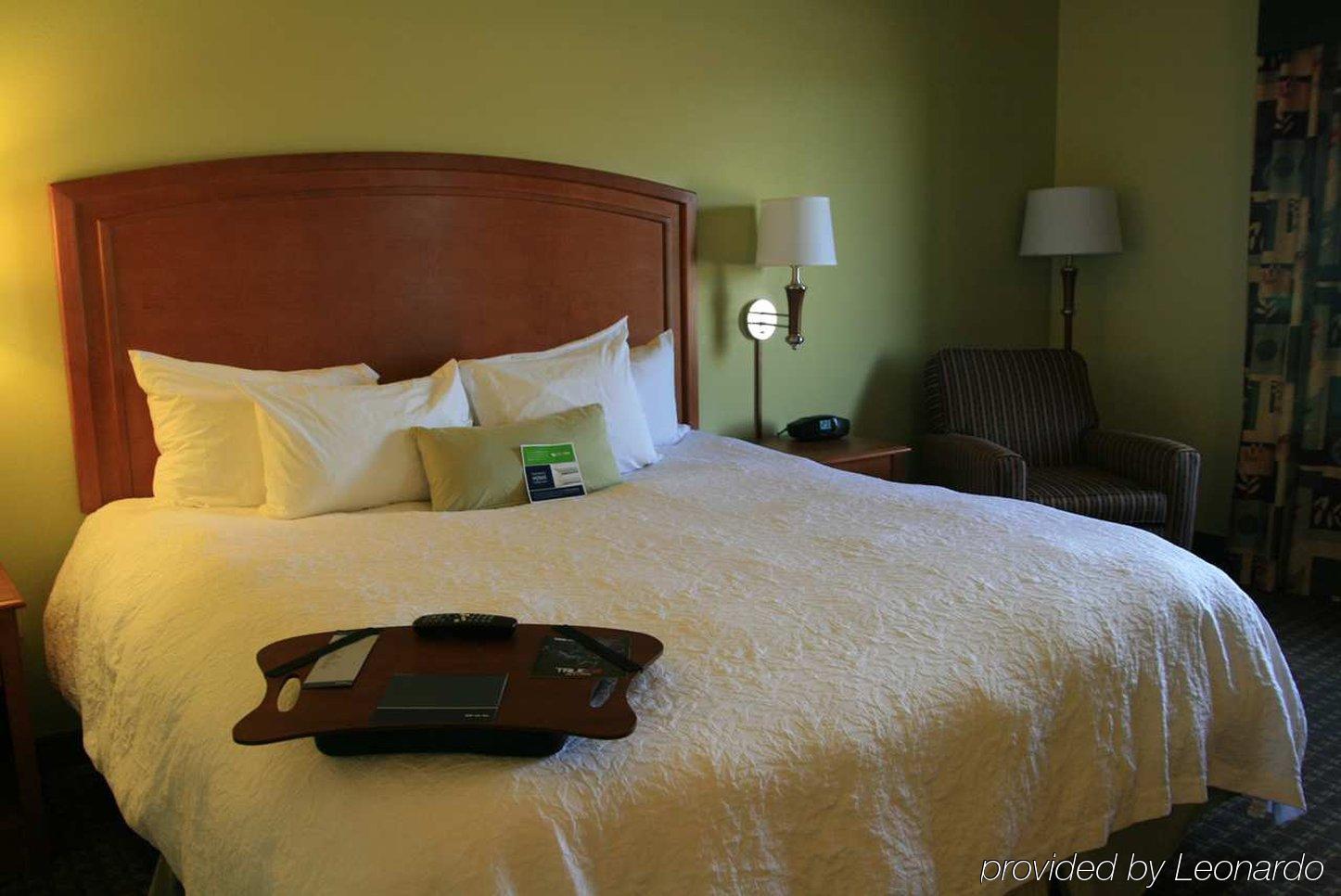 Hampton Inn Macomb Bilik gambar